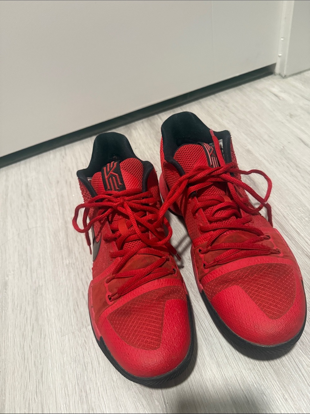 Nike KYRIE 3 'CANDY APPLE'